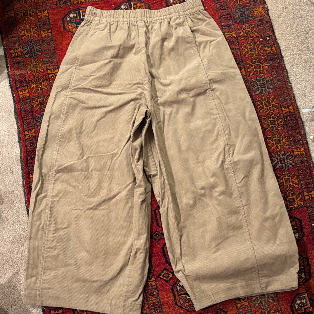 An Action A Day Lantern Ankle Pants